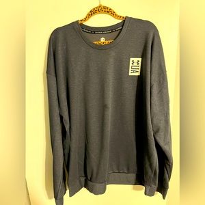 Never worn blue fleece Under Armour pullover long sleeve